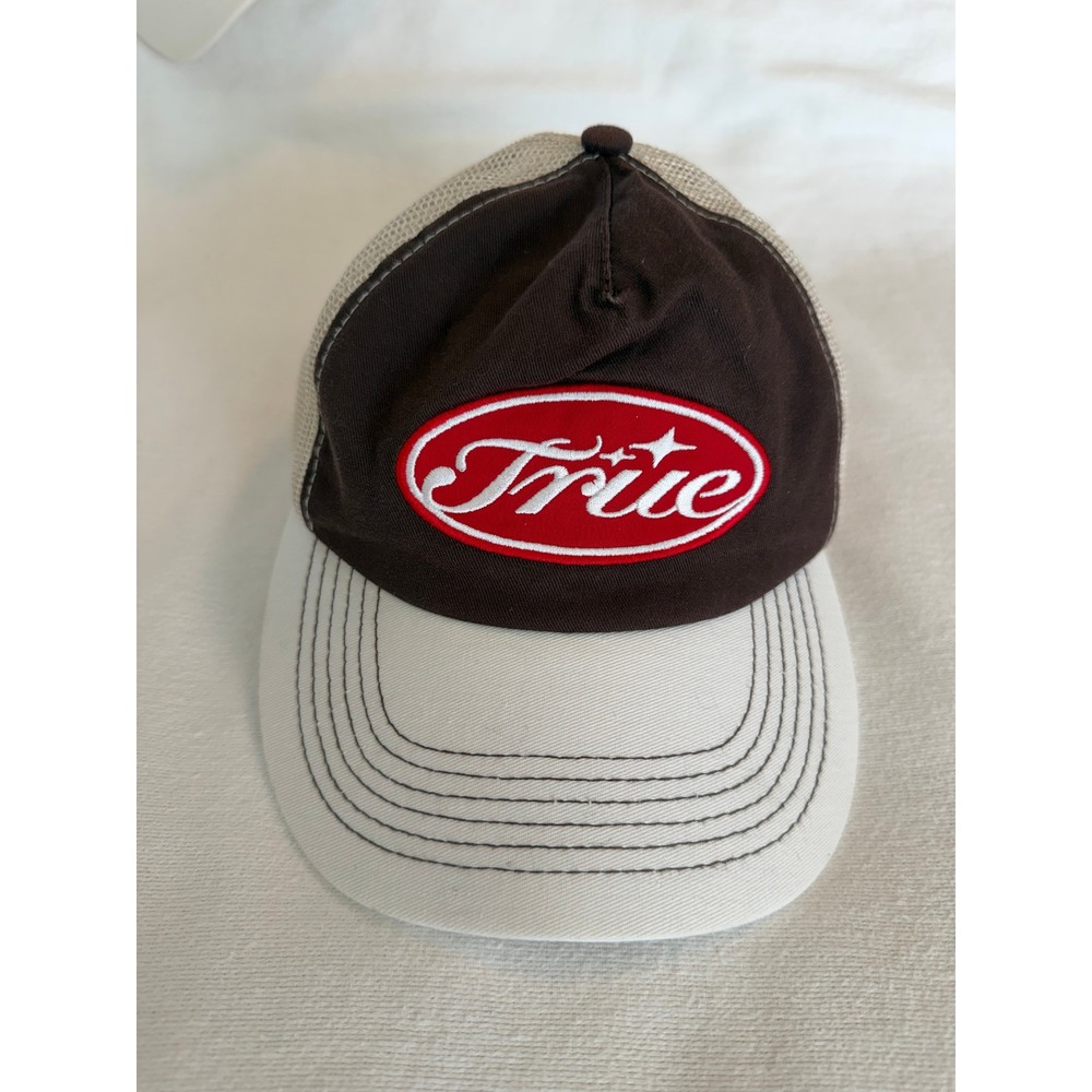 TRUE. Trucker Hat Mens OS Brown White Cotton Mesh Snapback Embroidered Logo Cap